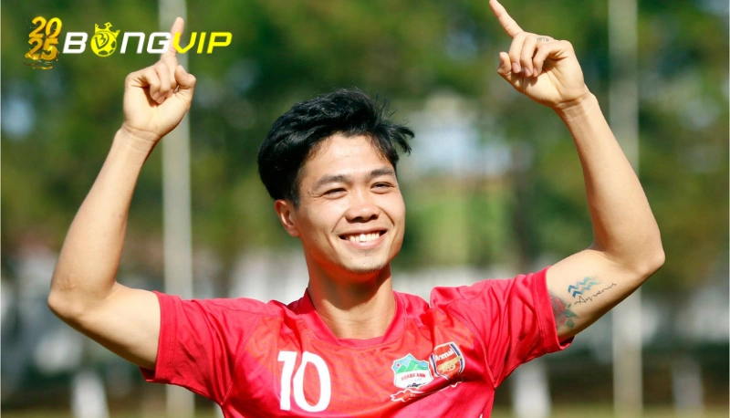 Công Phượng rời tuyển Việt Nam Phản ứng từ đội tuyển và người hâm mộ khi Công Phượng rời tuyển Việt Nam