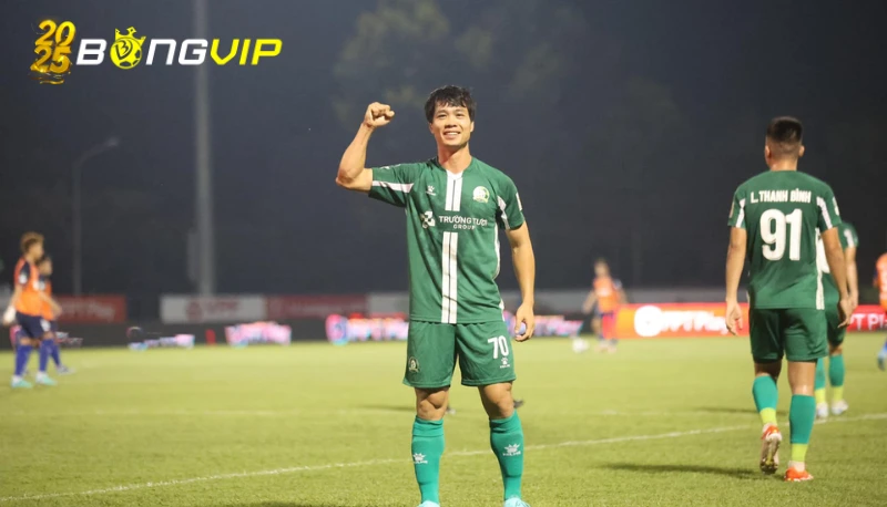 HLV Kim Sang-sik cho Quang Hải, Công Phượng nghỉ tập Bối cảnh của quyết định