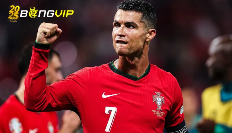 HLV Roberto Martinez: 'Cơ thể Ronaldo được dẫn dắt bởi tâm trí' Di sản cho thế hệ sau - HLV Roberto Martinez: 'Cơ thể Ronaldo được dẫn dắt bởi tâm trí'